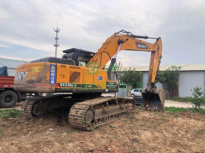 北京出售二手三一重工235個人干活挖掘機
