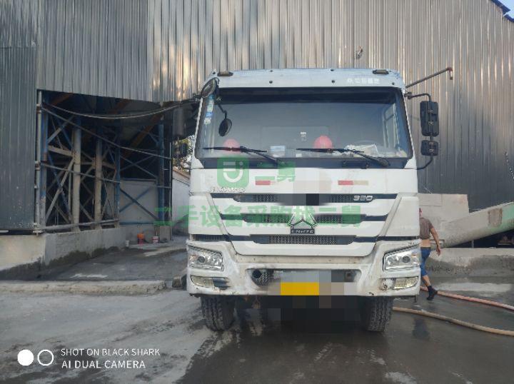 山東出售一手豪沃唐鴻攪拌車，質保一年