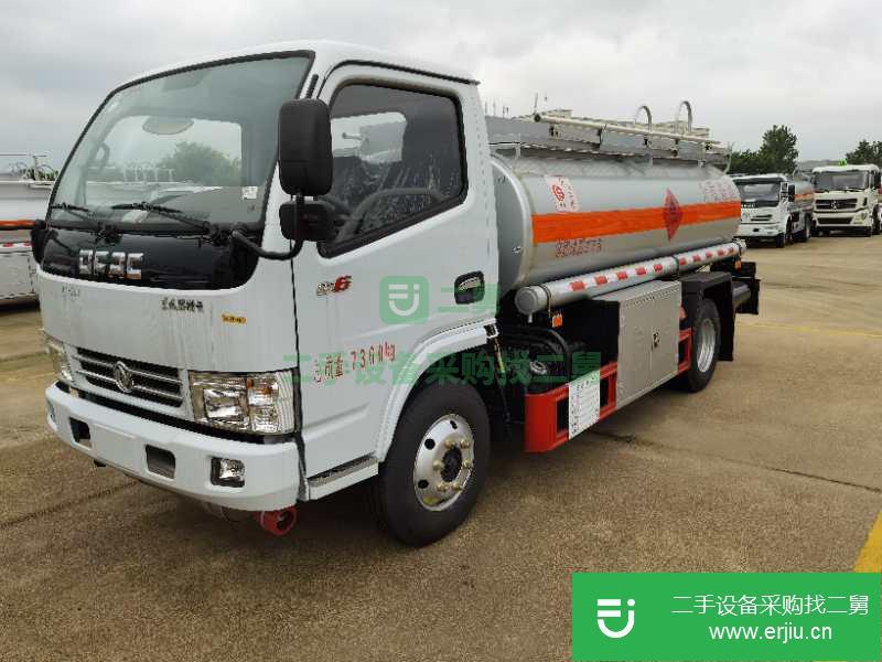 湖北出售二手東風多利卡102馬力油罐車