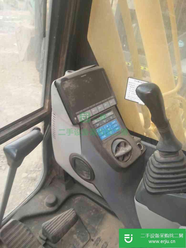 北京市出售二手小松PC210LC-8挖掘機