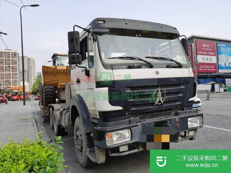 四川出售二手北奔重卡牽引車375馬力