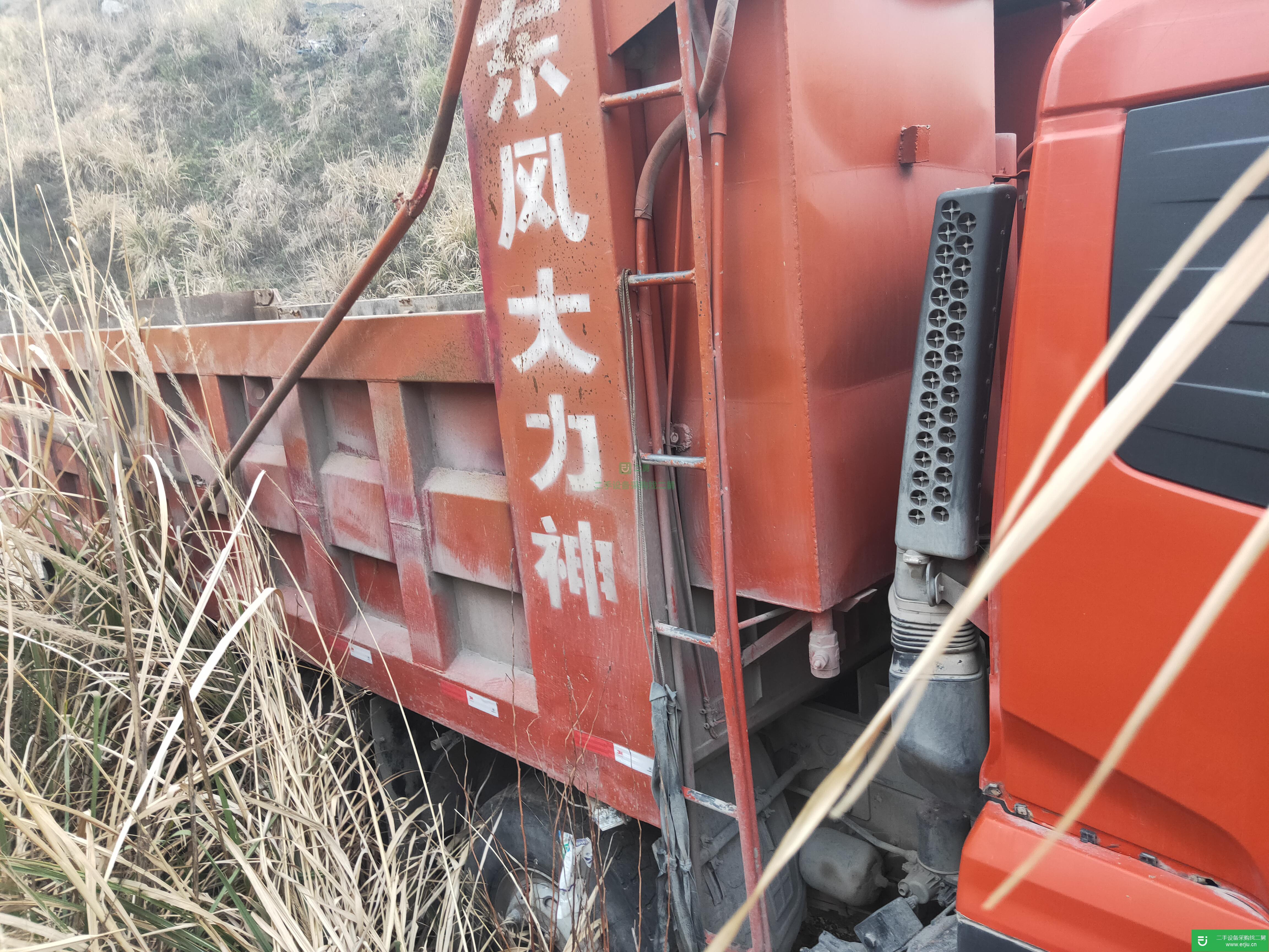 湖北出售二手雷諾350馬力自卸車