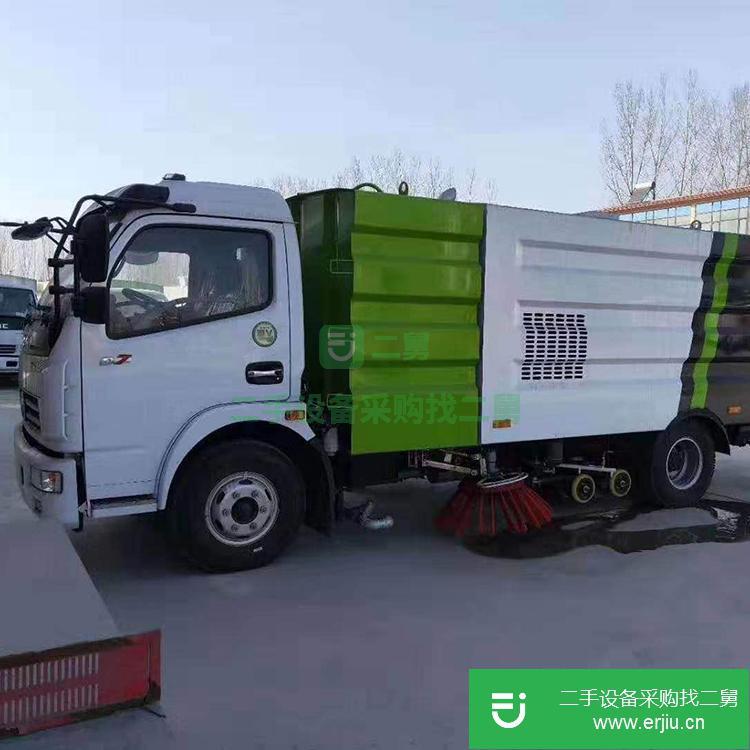 山東出售二手大型鋼絲刷掃路車