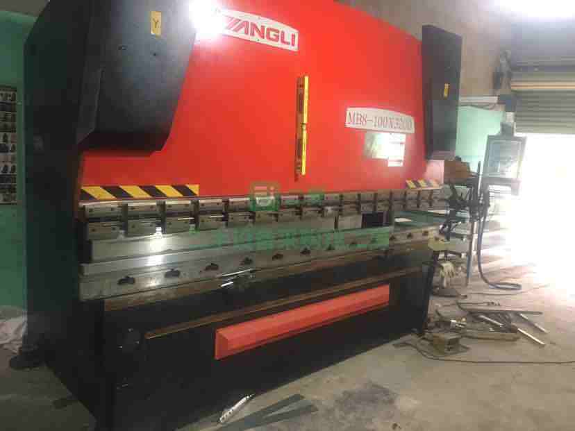 河南出售楊力MB8-100x3200數控電液3+1滑動直線導軌折彎機