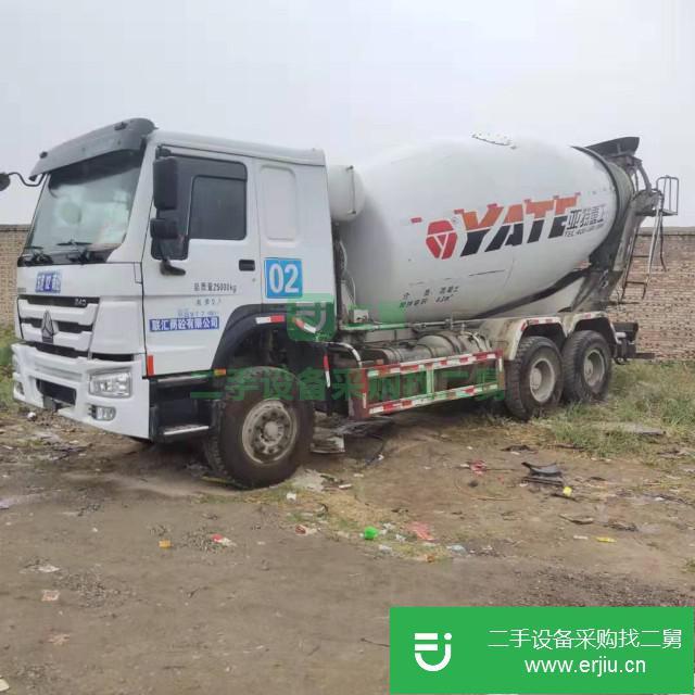山東出售二手中國重汽豪沃重卡前四后八20方攪拌車