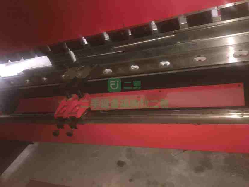 河南出售楊力MB8-100x3200數控電液3+1滑動直線導軌折彎機