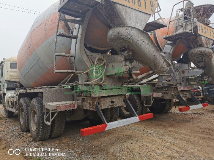 出售14年德龍中聯(lián)14方罐攪拌車
