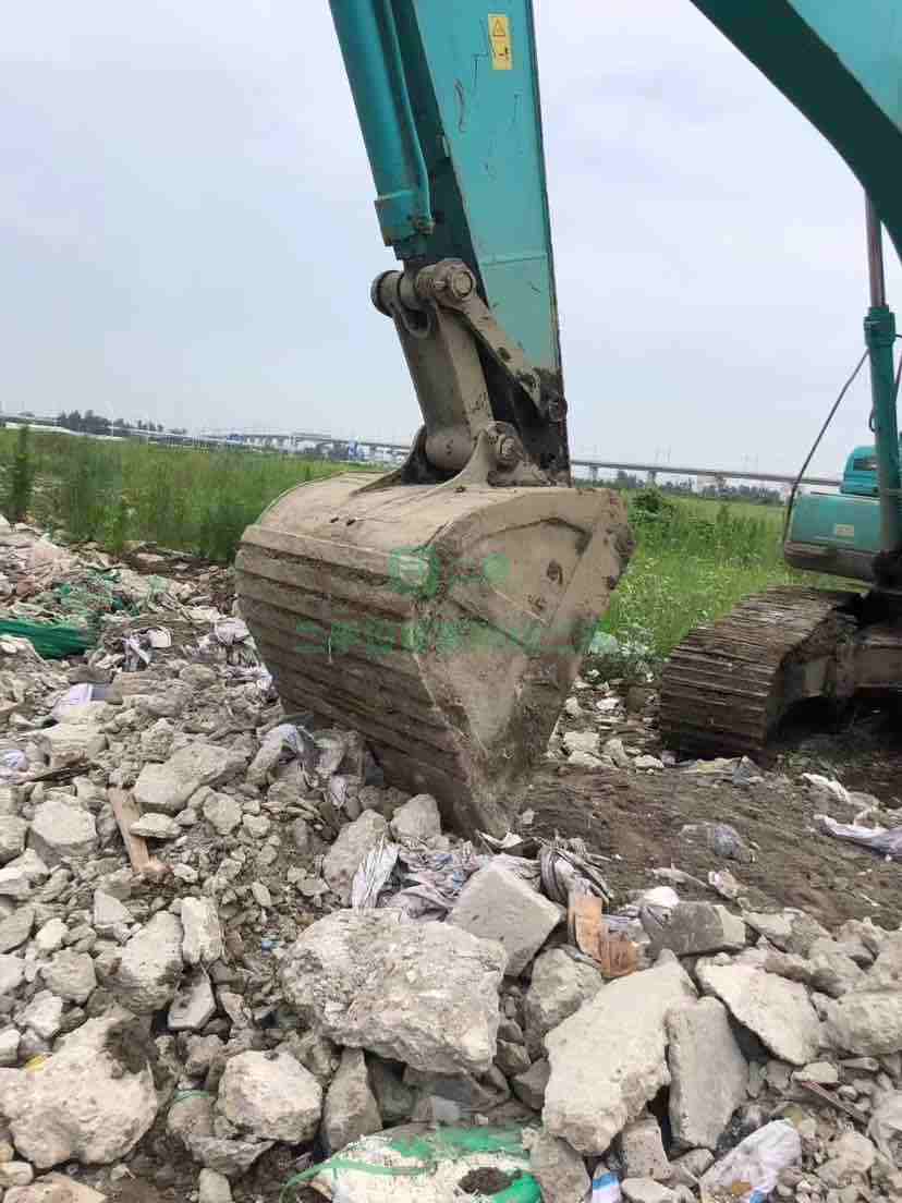 浙江出售二手的11年的神剛210超8挖掘機