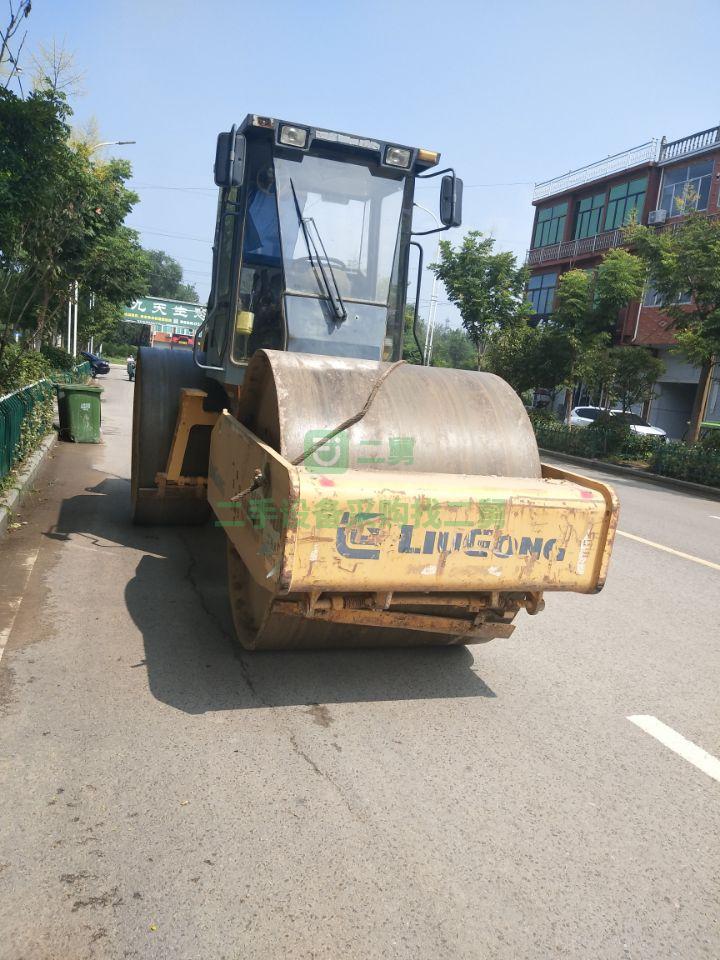 柳工627壓路機，27噸