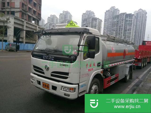 重慶出售二手東風多利卡油罐車
