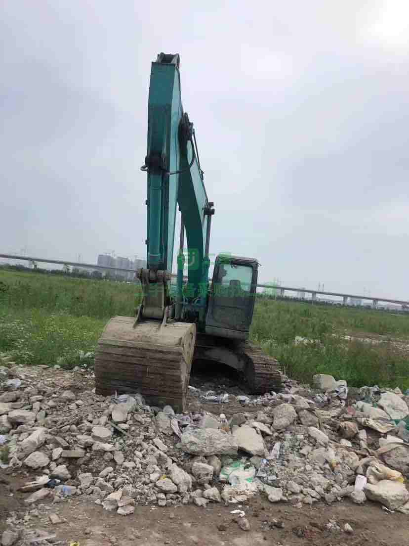 浙江出售2011年的神剛210超8挖掘機