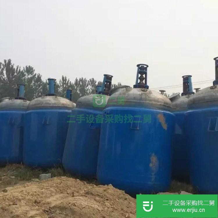 山東低價出售5噸不銹鋼反應釜蒸