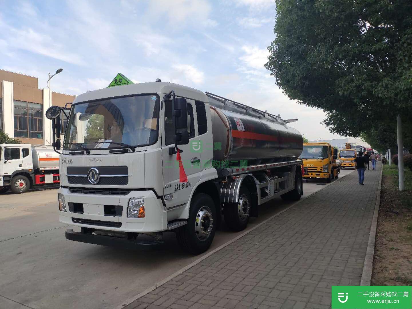 廣東出售二手東風220馬力油罐車