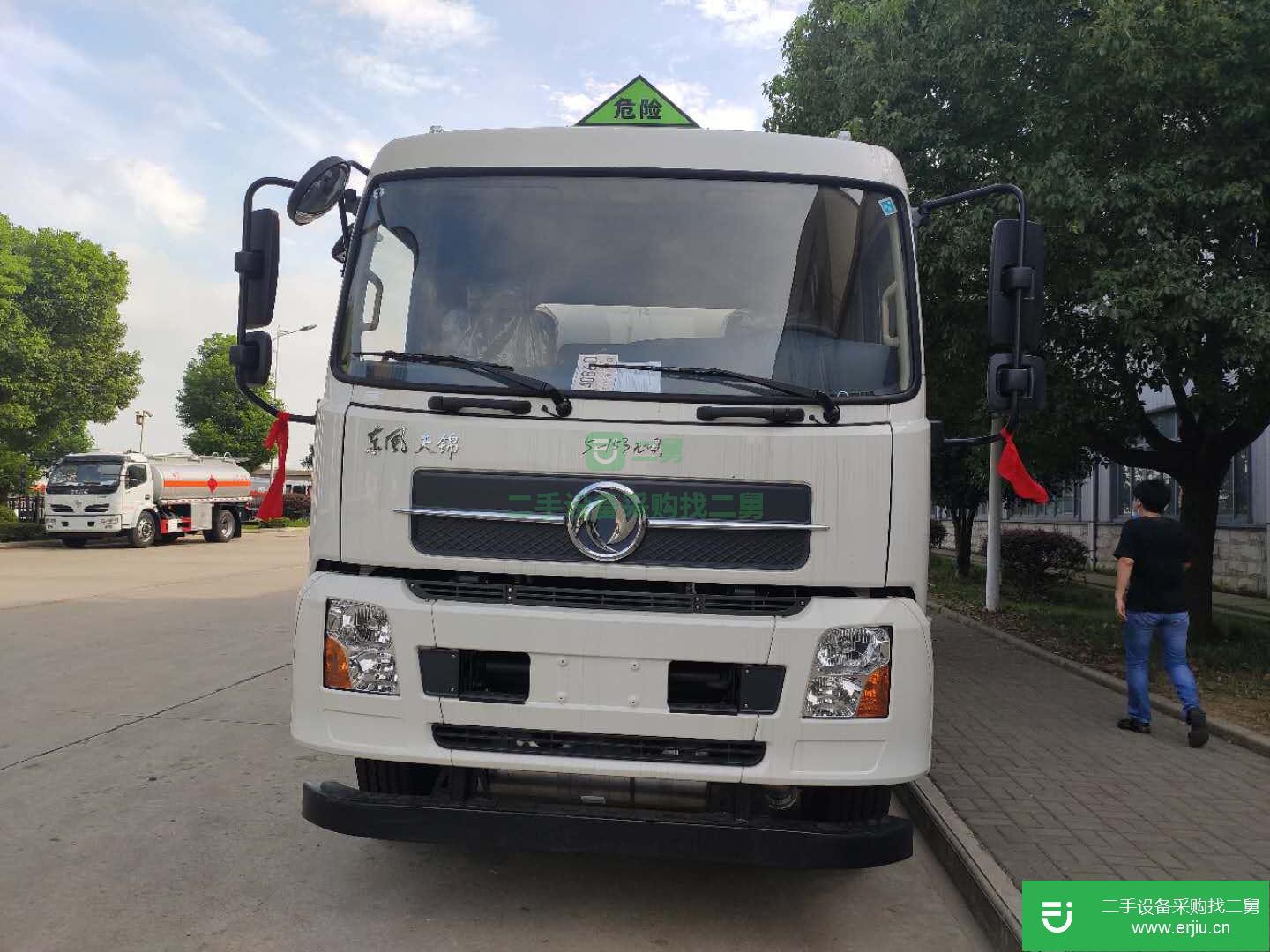 廣東出售二手東風220馬力油罐車