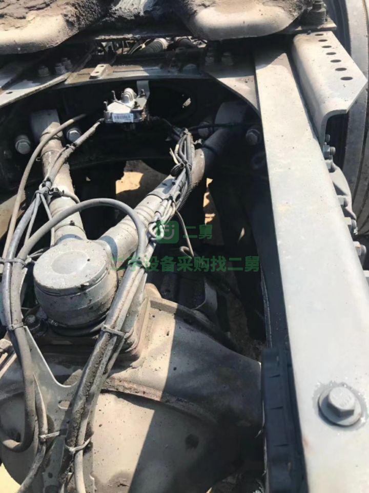 急售3年半全保險豪沃T7540馬力！國五！氣囊橋！大包內飾牽引車