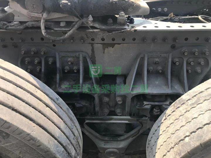 急售3年半全保險豪沃T7540馬力！國五！氣囊橋！大包內飾牽引車