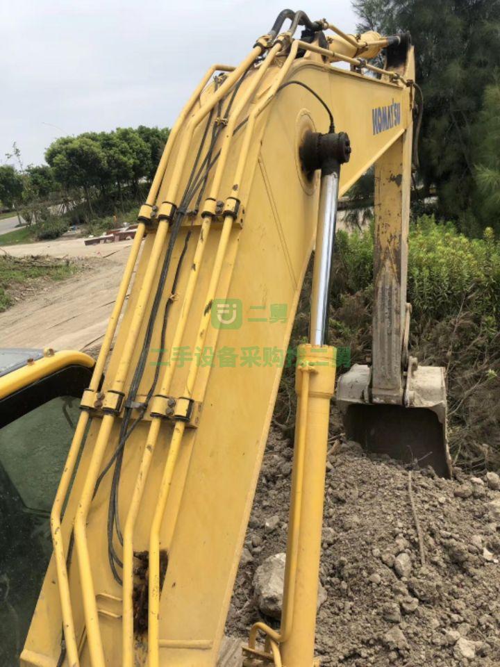 浙江出售12年小松200-8挖掘機