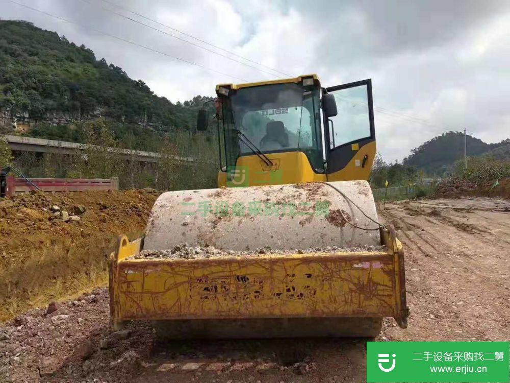 河南低價出售一臺臨工 RS8200 壓路機
