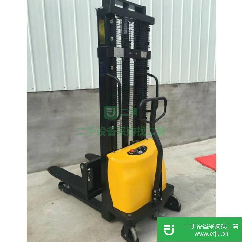 山東出售二手站駕式全電動堆高叉車