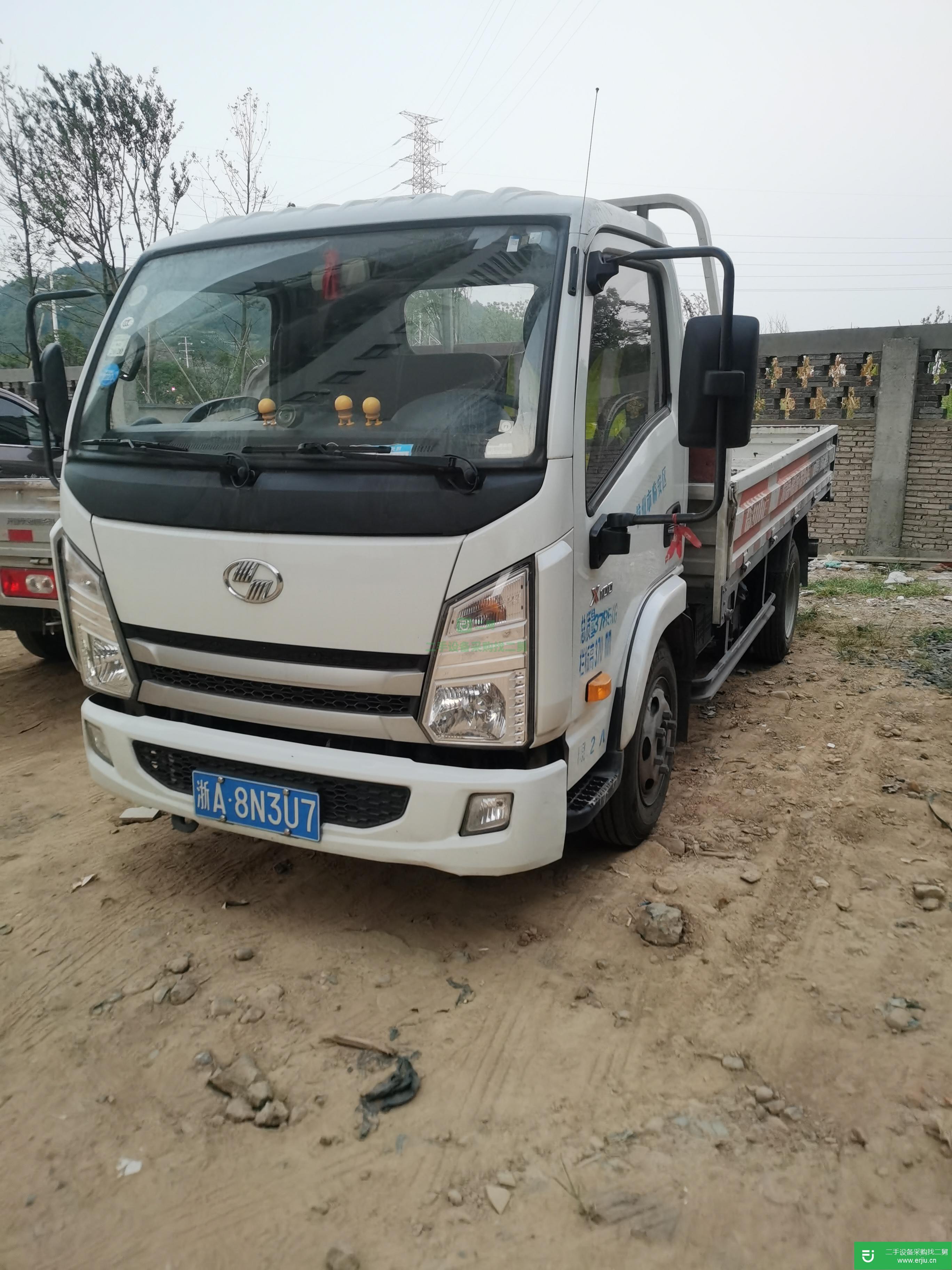 浙江出售二手上汽躍進(jìn)102馬力貨車
