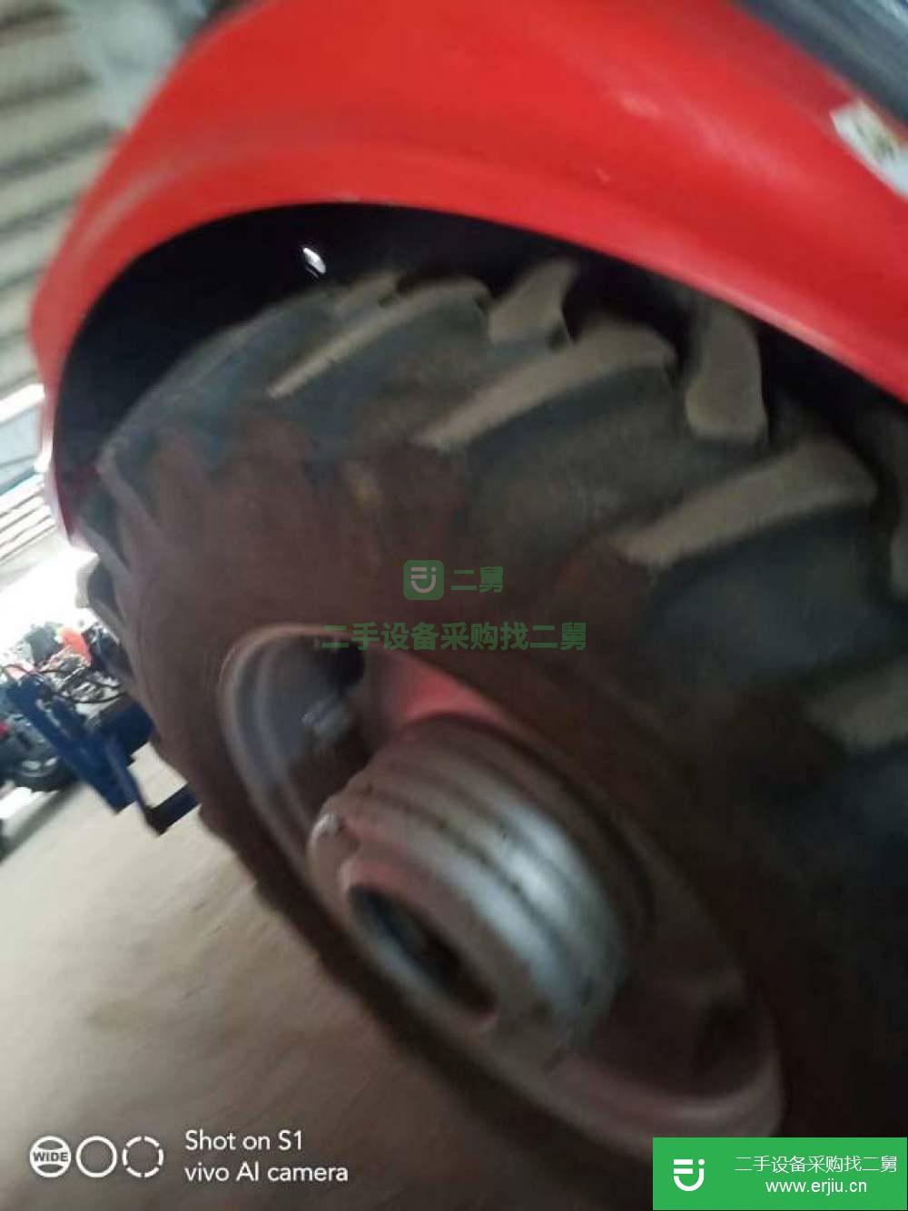 遼寧低價出售一臺東方紅LX1304拖拉機