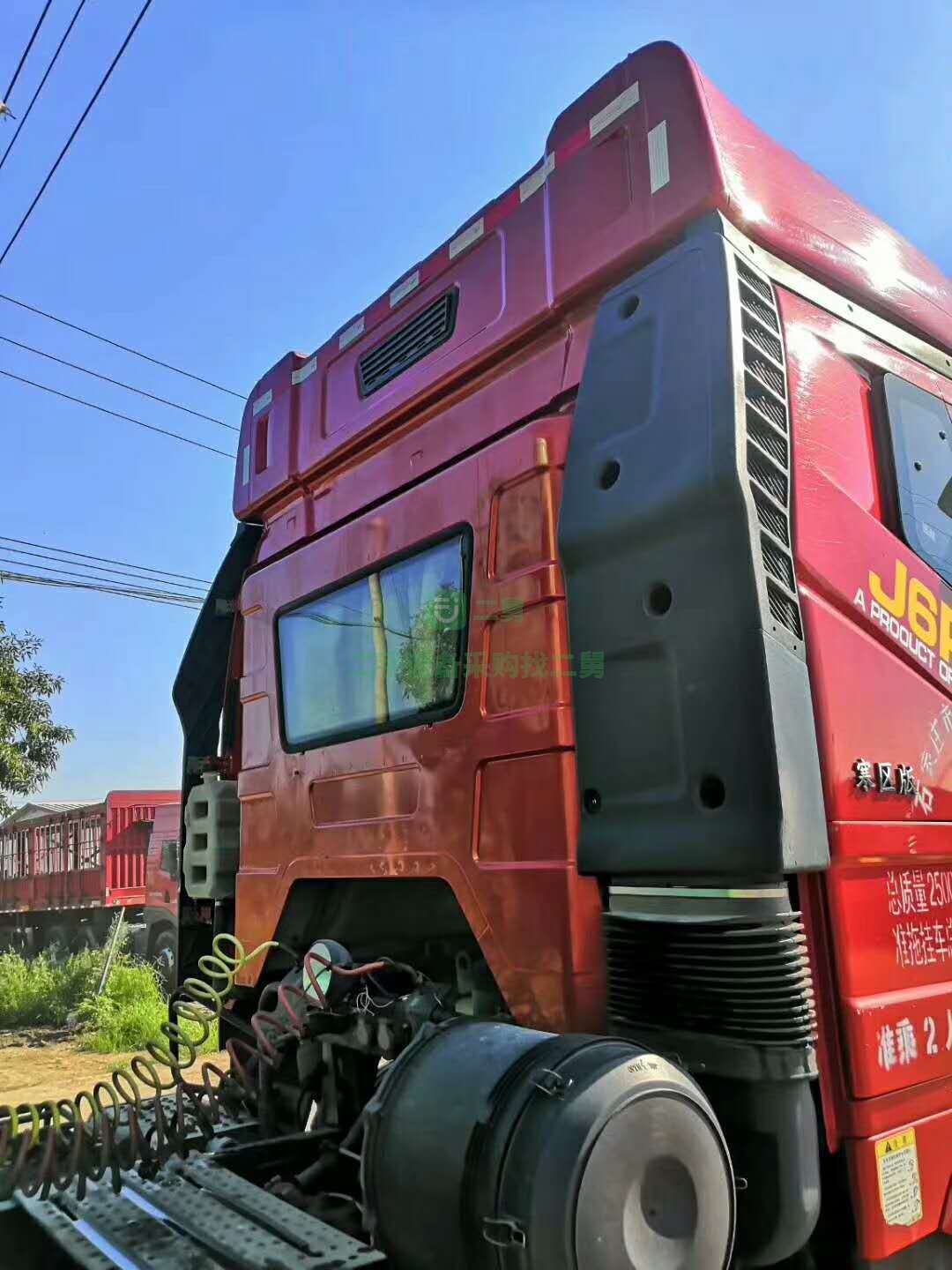 出售17年8月解放J6P牽引車寒區版車況好輪胎新