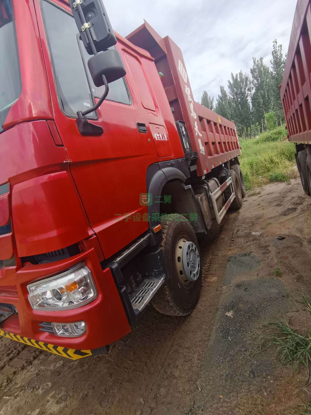 出售16年底，國四排放豪沃后八自卸車，貨箱長度六米