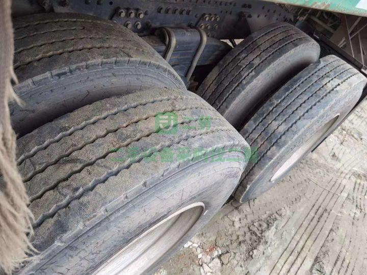 出售19年解放J6P420馬力牽引車