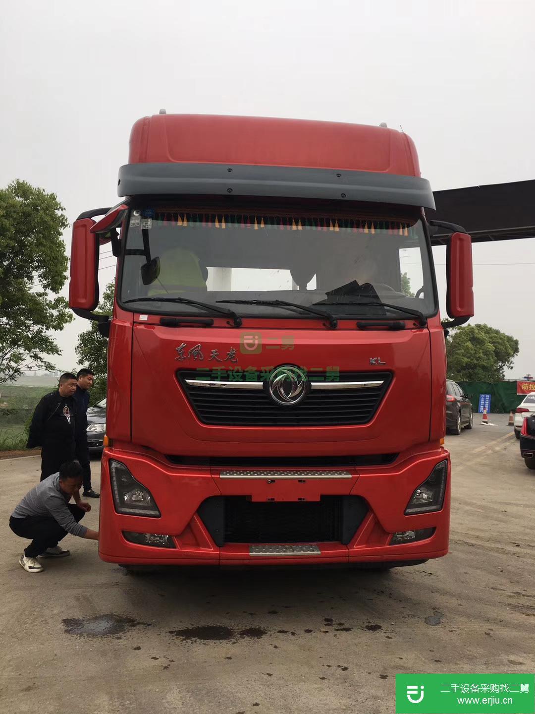 江西出售二手東風465馬力牽引車