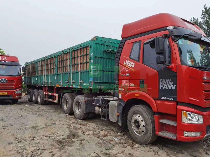 出售19年解放J6P420馬力牽引車