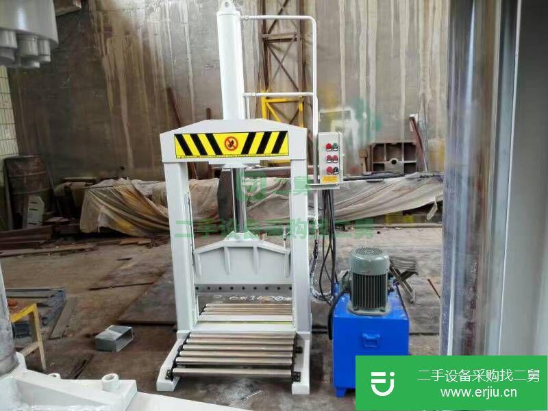 河北低價出售一臺660型鼎躍牌立式硅膠切割機