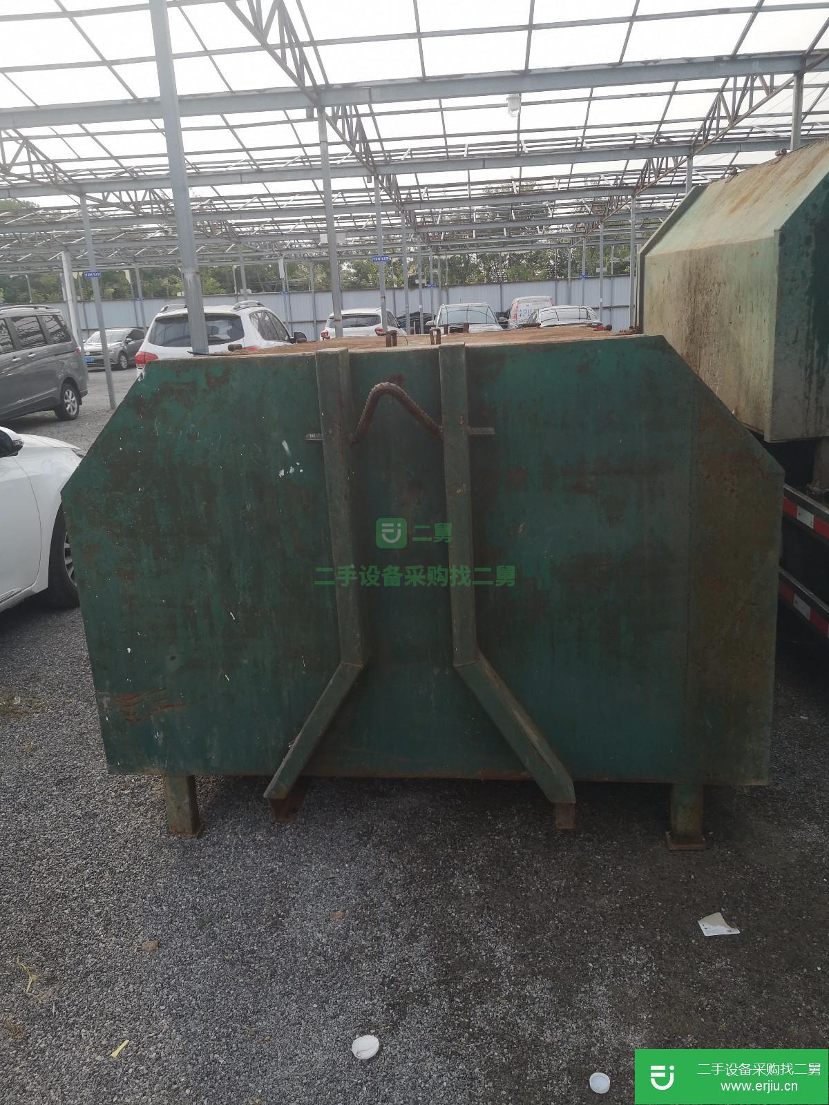 北京出售二手環(huán)衛(wèi)勾臂垃圾車(chē)