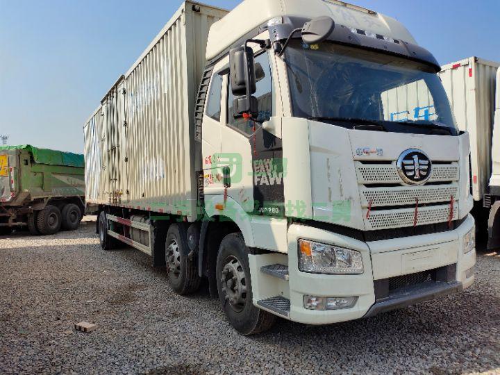 急售解放J6P280馬力系列9.6箱式載貨車