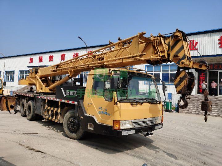 低價轉讓11年底柳工12噸四節臂吊車