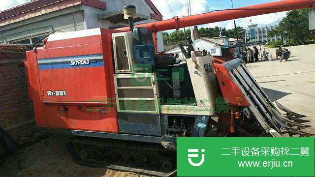 黑龍江低價(jià)出售半喂入久寶田551收割機(jī)