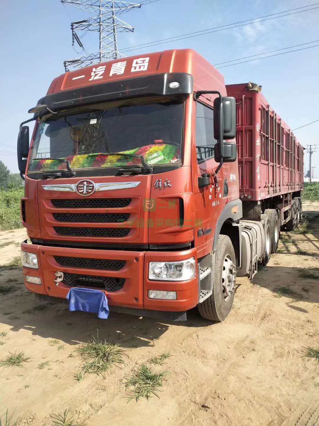 出售一臺四個月悍V400馬力雙驅濰柴牽引車全車鋁合金鋼圈帶11米半掛車