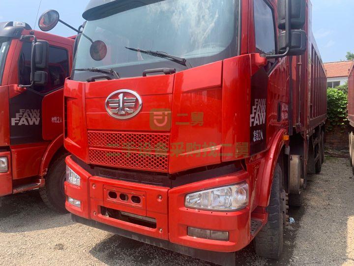 出售解放J6輕型前四后八箱長6米8自卸車8臺