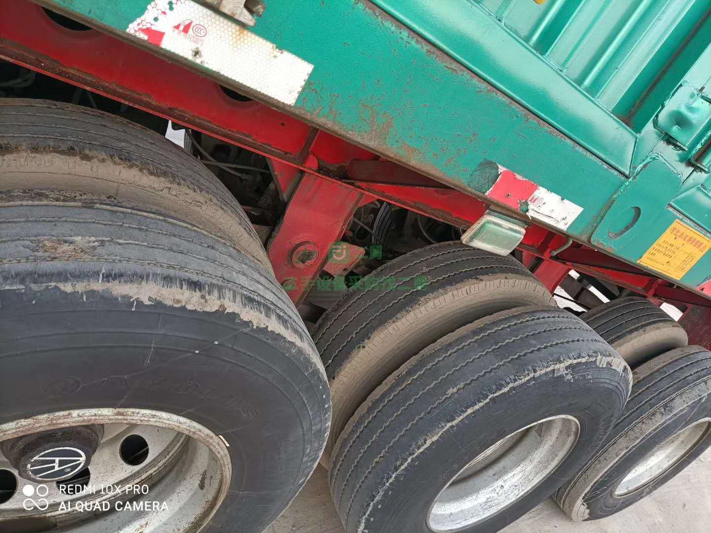 出售一臺剛到家七個月解放悍V400馬力牽引車車況精品全車三包輪胎
