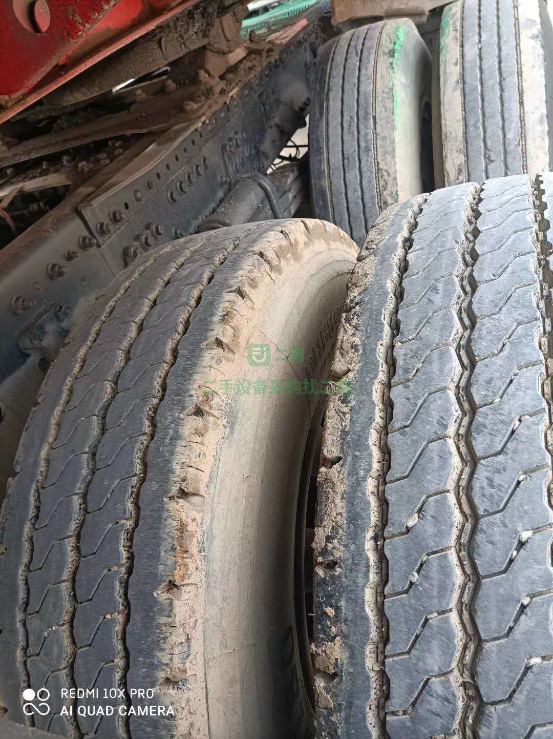 出售一臺剛到家七個月解放悍V400馬力牽引車車況精品全車三包輪胎