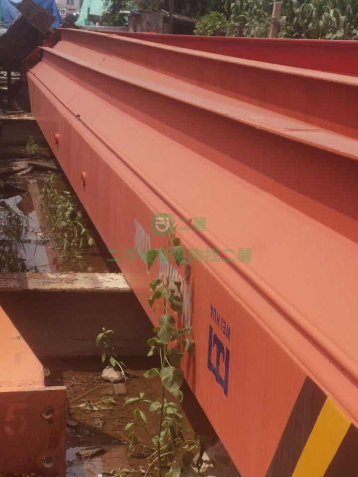 天津出售五噸衛(wèi)華天車一臺(tái)，95新葫蘆是小廠出的