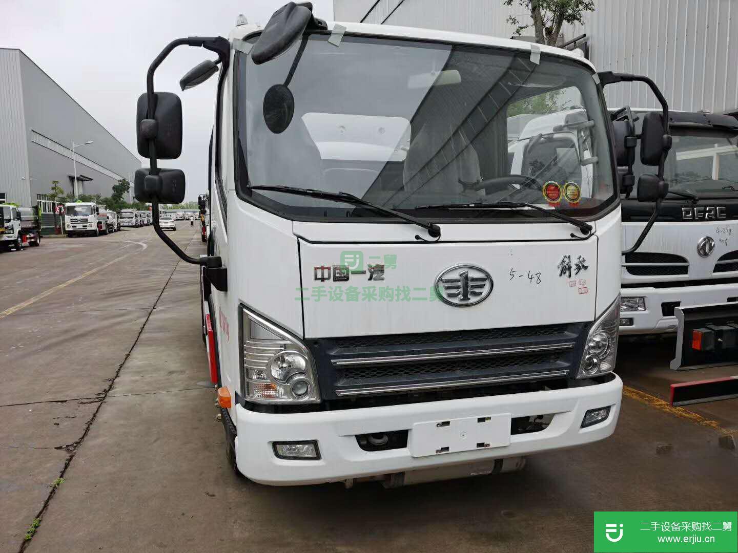湖北出售二手青島解放110馬力油罐車