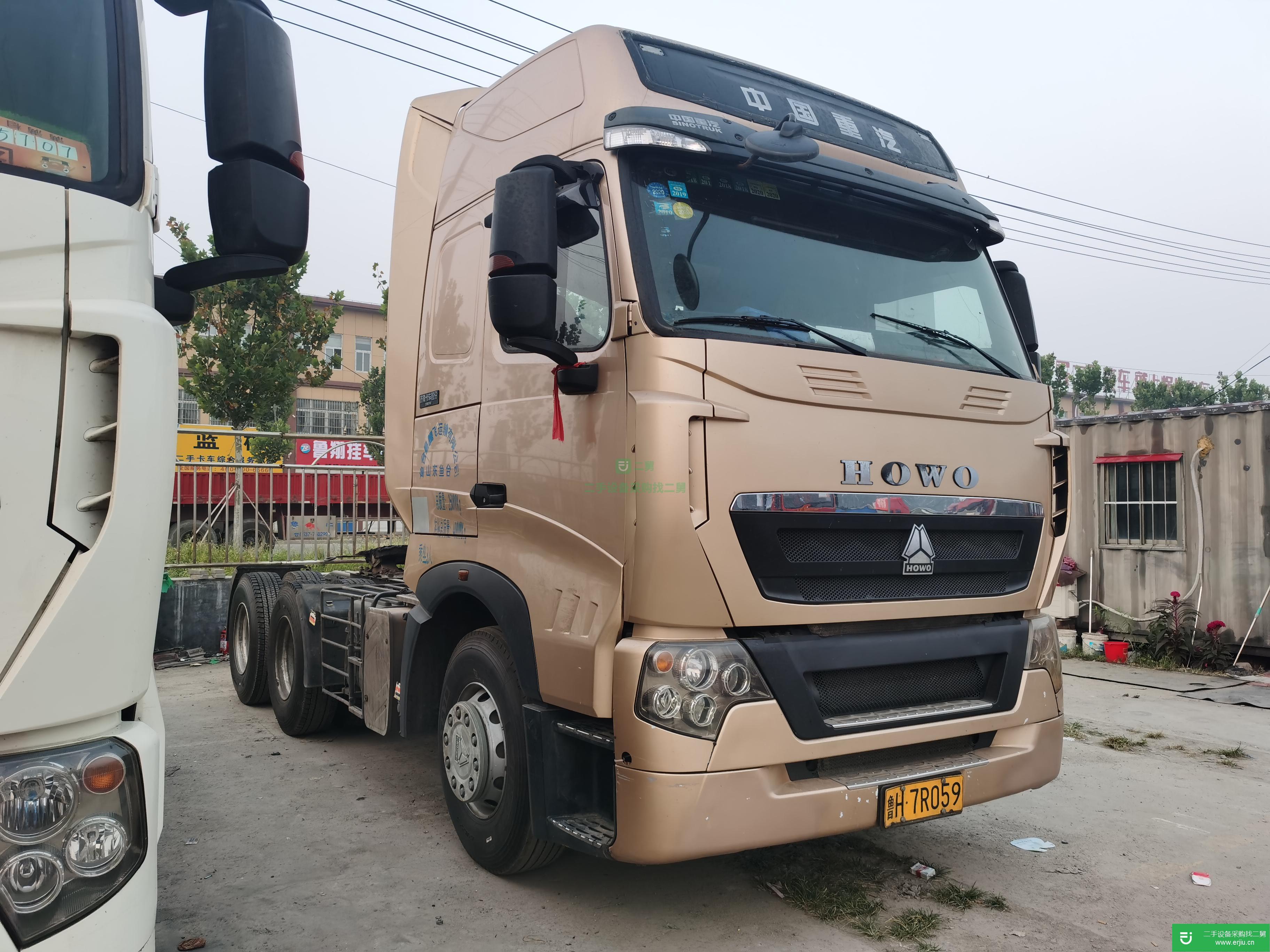 山東出售二手豪沃牽引車540馬力