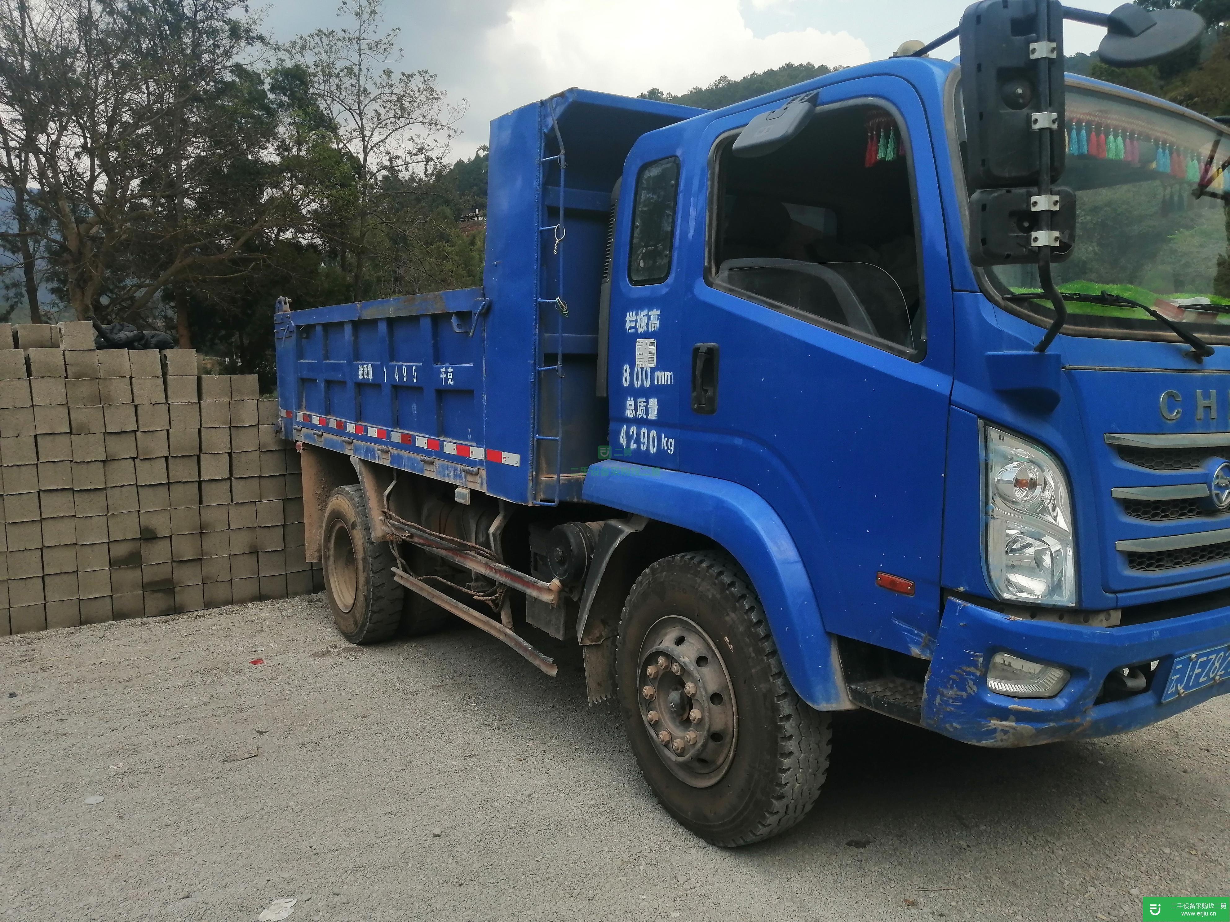 云南出售二手現(xiàn)代140馬力自卸車
