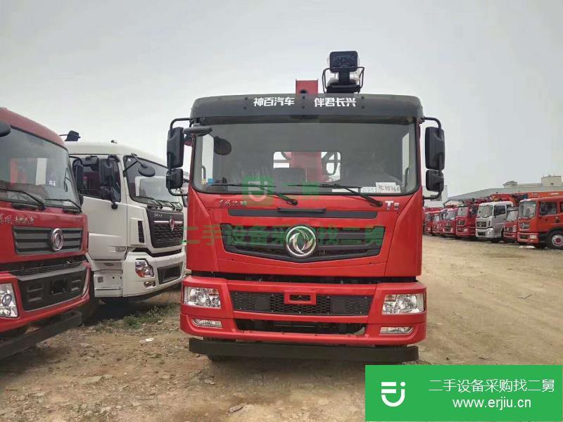 湖北出售二手東風華神隨車吊180馬力