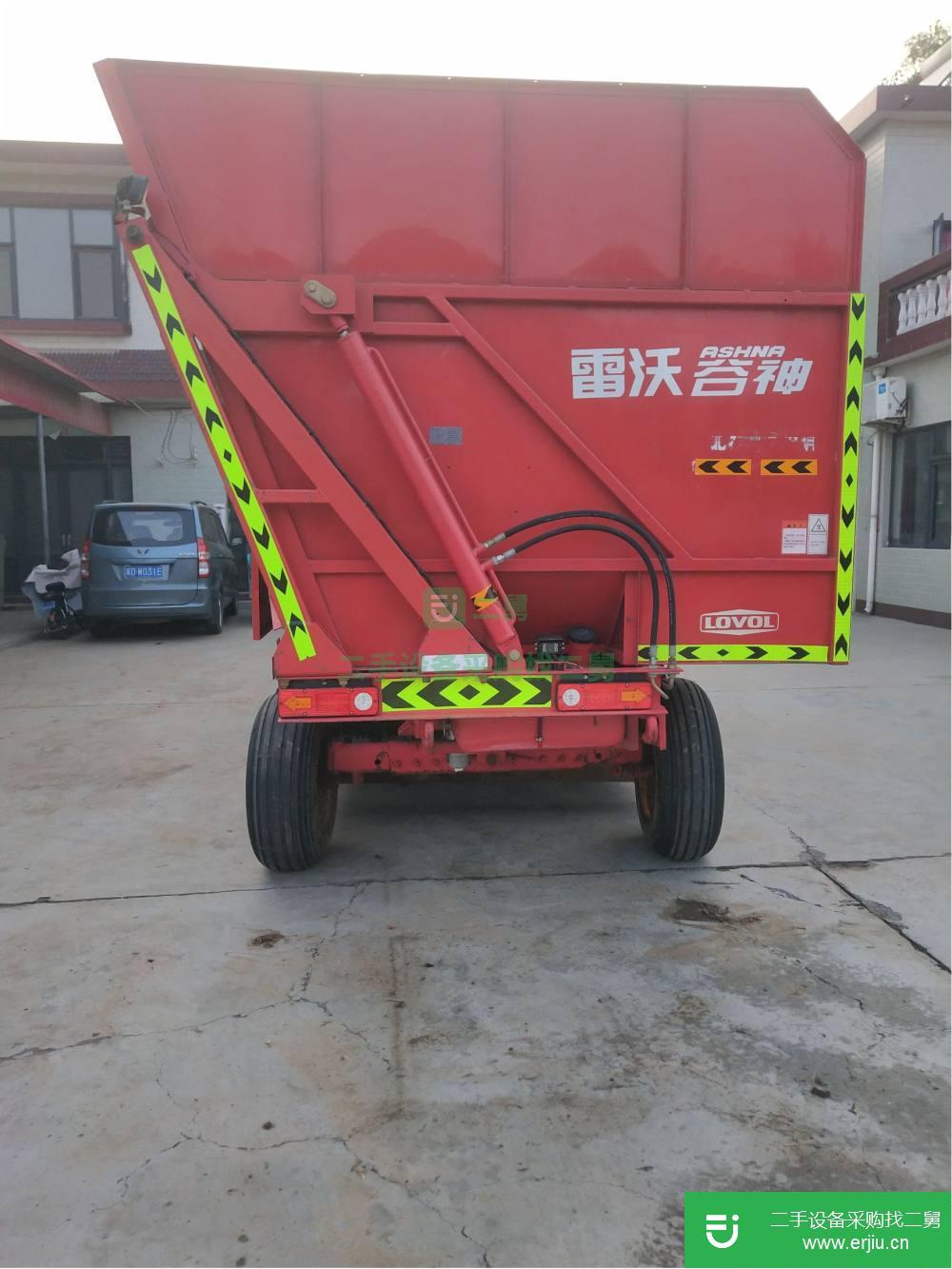 河北低價出售一臺雷沃CB03玉米收割機