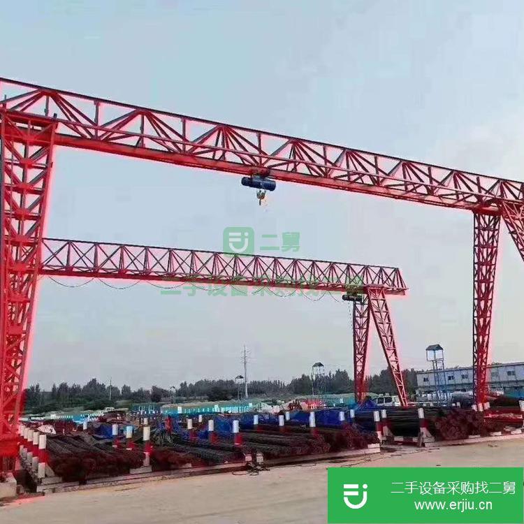 山東低價(jià)出售二手神力起重機(jī)龍門吊