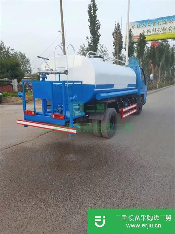 山東低價出售九成新的東風(fēng)環(huán)衛(wèi)灑水車