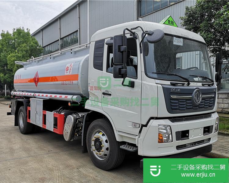 湖北低價(jià)出售一臺(tái)二手的油罐車
