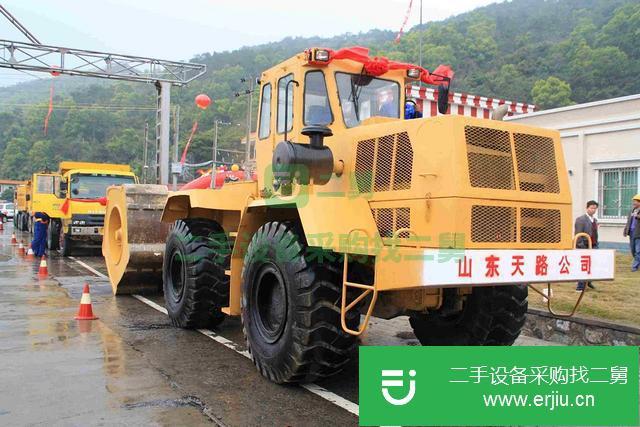 四川出售二手三邊式沖擊壓路機