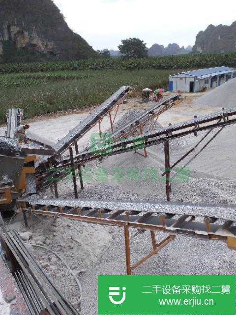 廣西低價(jià)出售移動(dòng)破碎機(jī)和分篩機(jī)全套